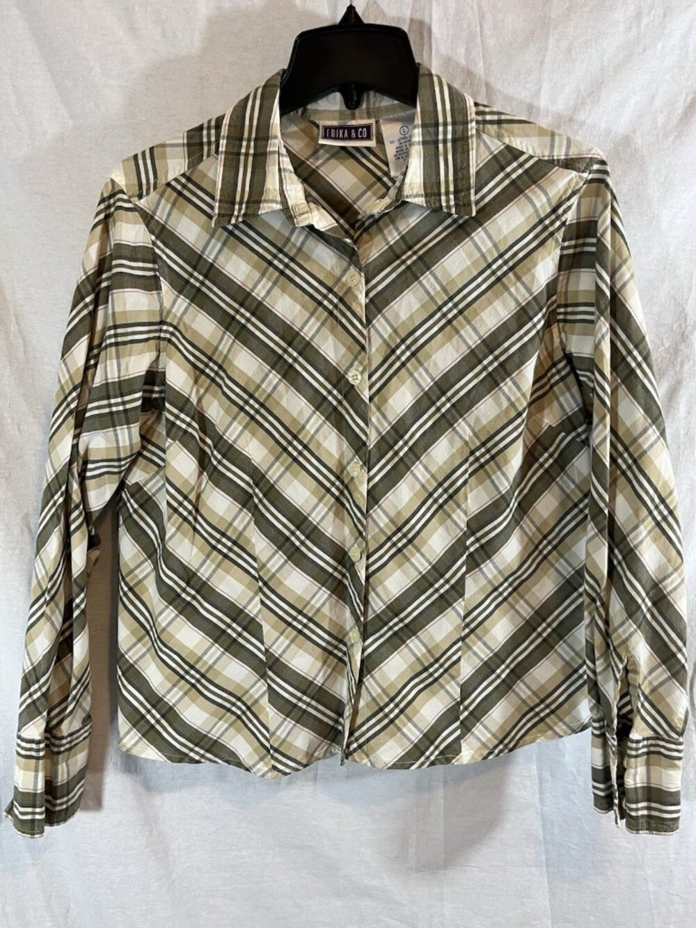 Erika & Co Women’s Large Green Plaid Button Up Blouse